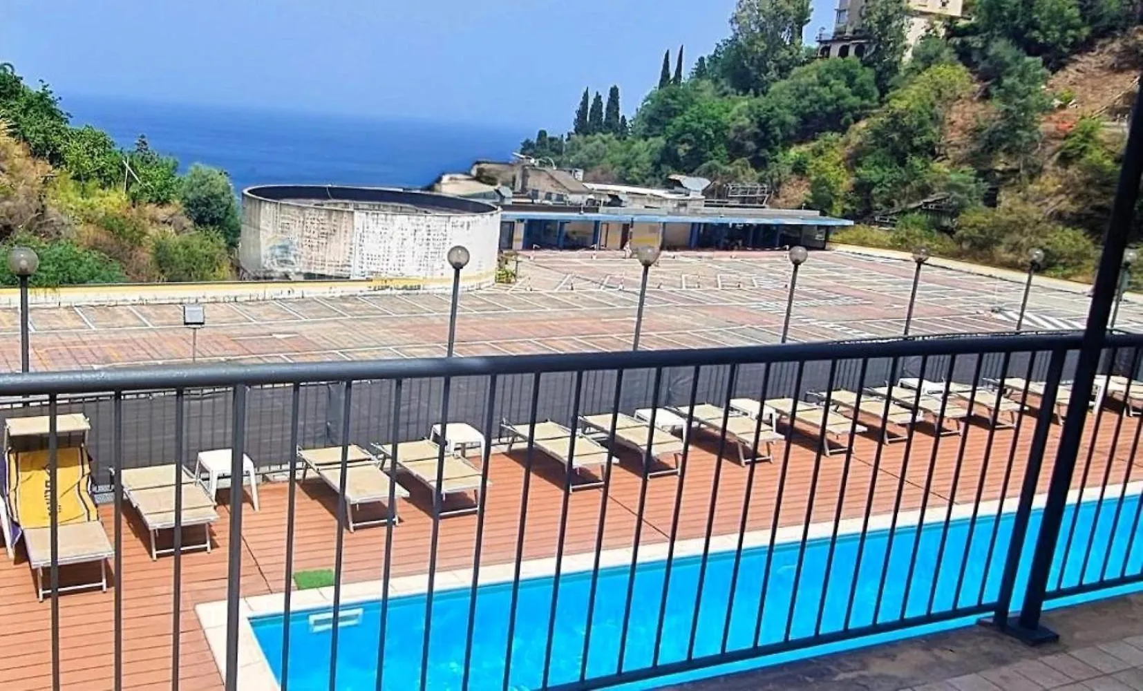 Mediterranean Apartment Pool & Parking Taormina 0*,  Italy